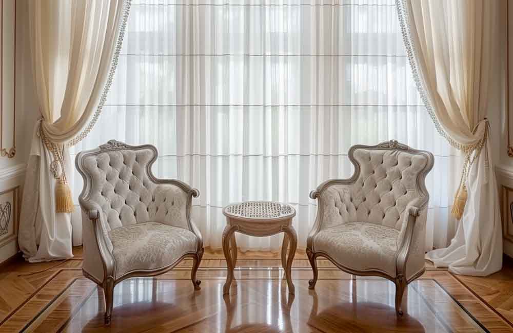 Neo Classical Design With Venetian Blinds